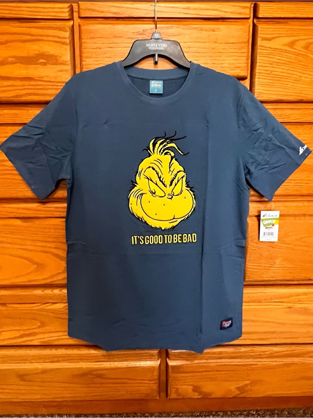 Dr. Seuss The Grinch T-Shirt Size XL Is Brand New In Original Packaging NWT